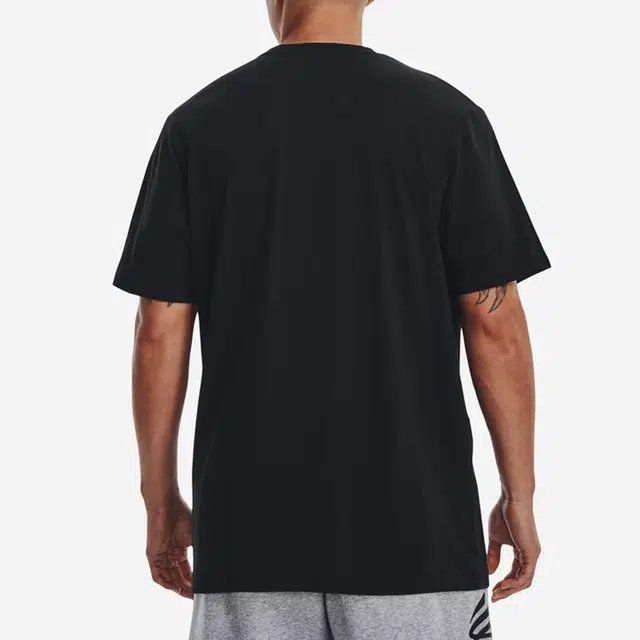 Under Armour T