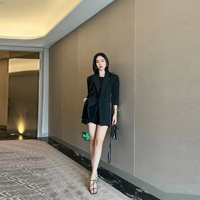 美洋 纯色西装领单排扣长袖西装 女款 黑色