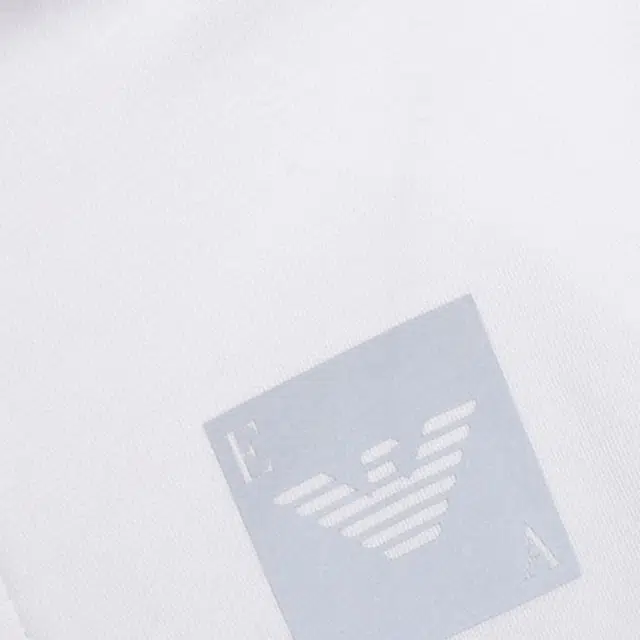 EMPORIO ARMANI SS23 Logo