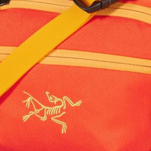 Arcteryx Mantis 1.5L Logo