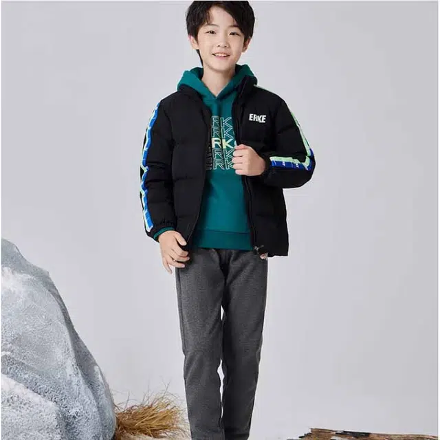 尔克儿童 童装 字母印花立领加厚保暖羽绒服 男童