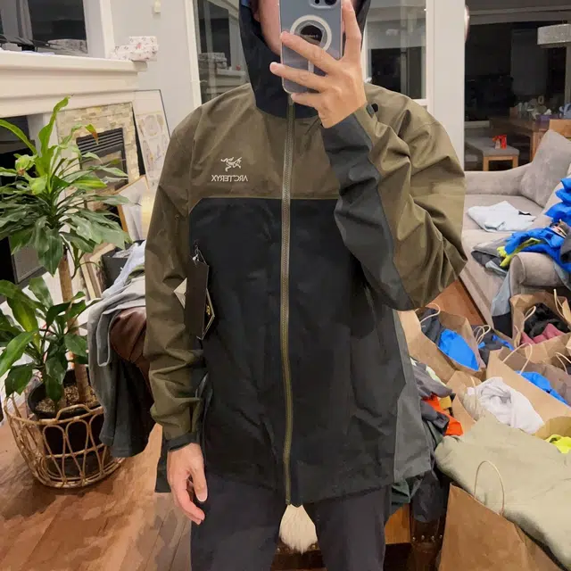 Arcteryx Beta Jacket Recut NO7 Logo