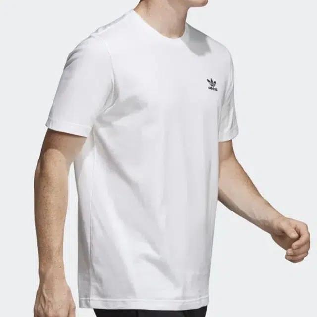 adidas originals Logo T