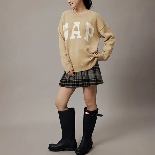 GAP Sweater