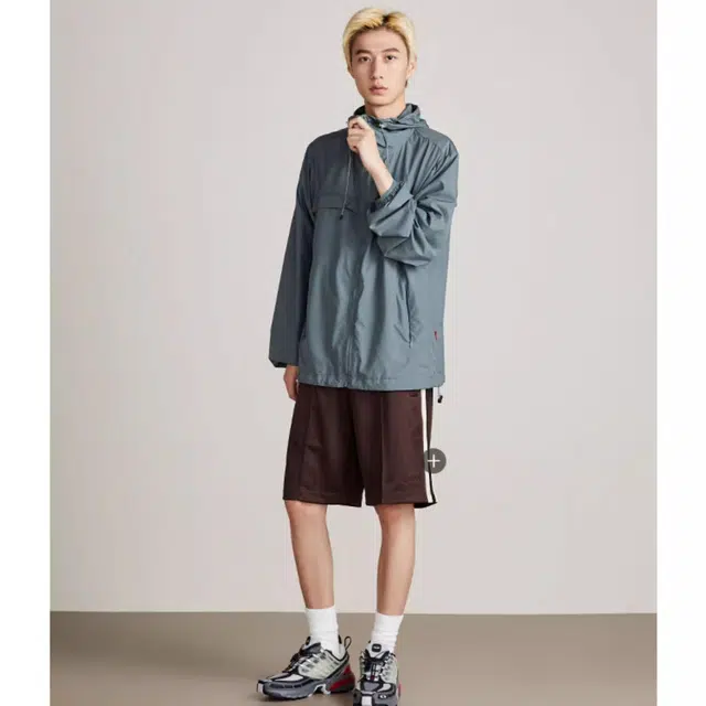 华人青年 纯色连帽薄款防晒服 男女同款 灰绿色