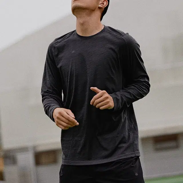 UNDEFEATED FW24 SPORT LINE T