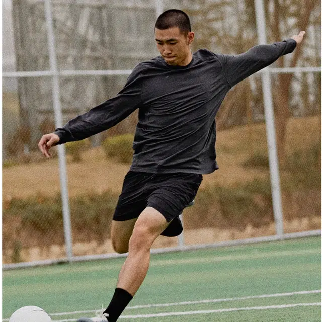 UNDEFEATED FW24 SPORT LINE T