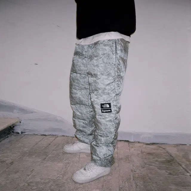SupremexTHE NORTH FACE TNF 19