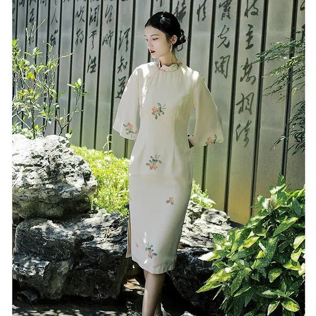 槿爷东方 国画枇杷印花七分袖侧领中长款旗袍 女款 浅杏色