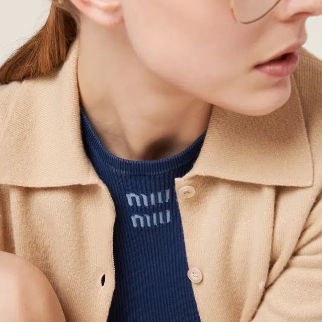 MIU MIU Log