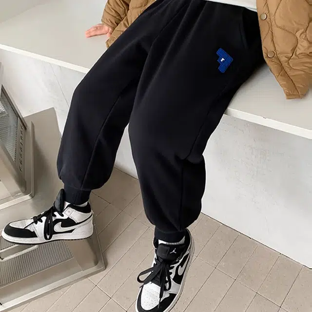 FW23