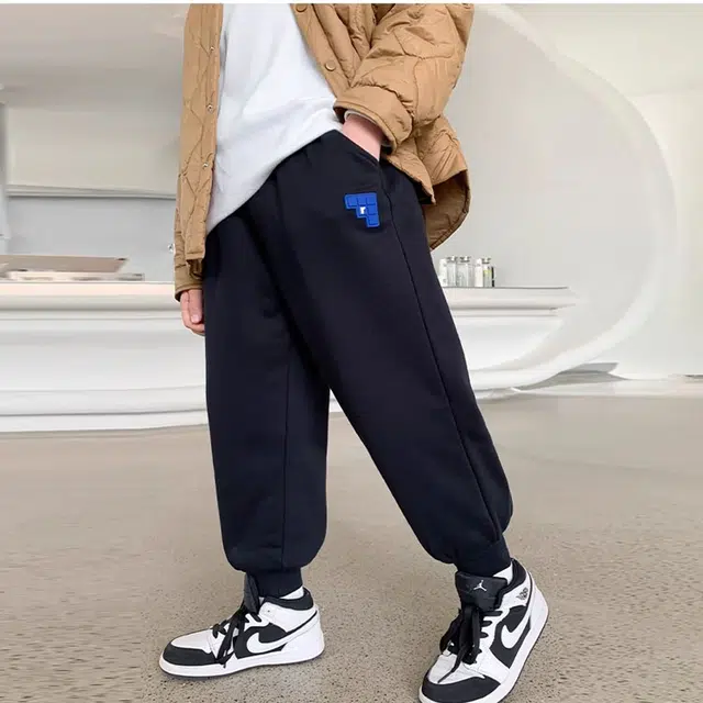 FW23