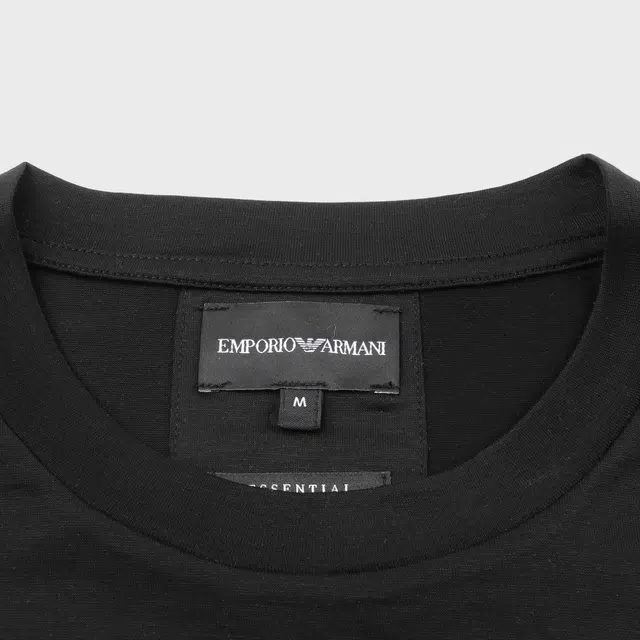 EMPORIO ARMANI SS23 T