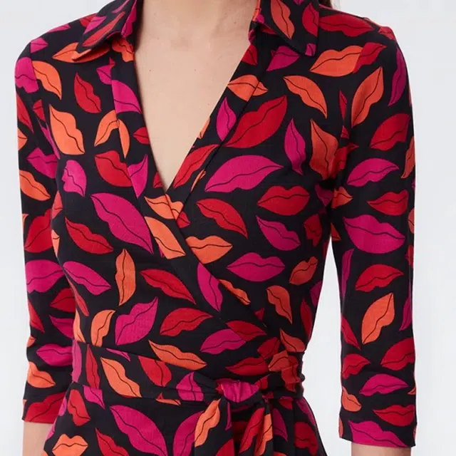 DIANE VON FURSTENBERG V