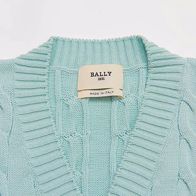 BALLY SS23 V