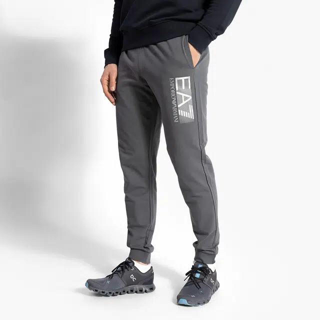 EMPORIO ARMANI FW22 Logo