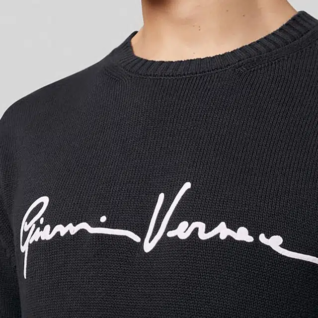 VERSACE