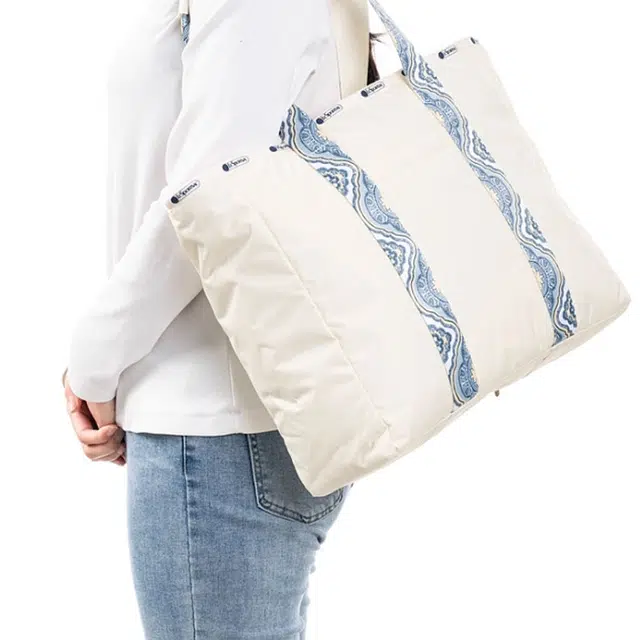 LeSportsac CLASSIC Tote