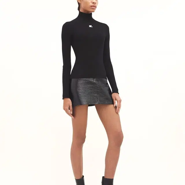 COURREGES