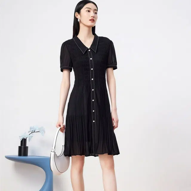玖姿安娜蔻 星空网纱修身显瘦衬衫领撞色短袖连衣裙 女款 素黑