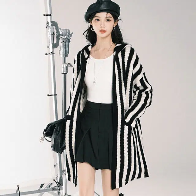 美洋 条纹连帽中长款设计气质时尚毛衣 女款 黑白撞色
