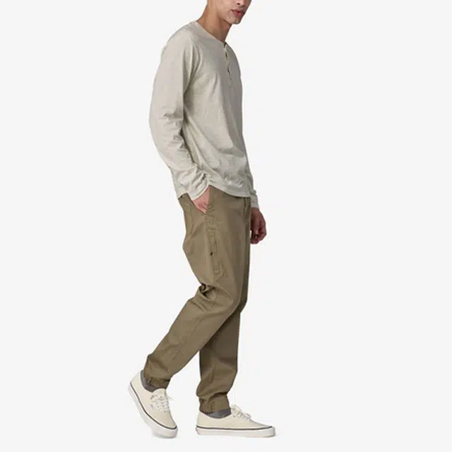 patagonia Men's Long-Sleeved Daily Henley T