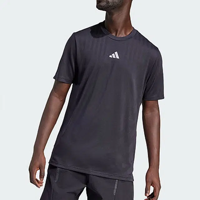 adidas logo T