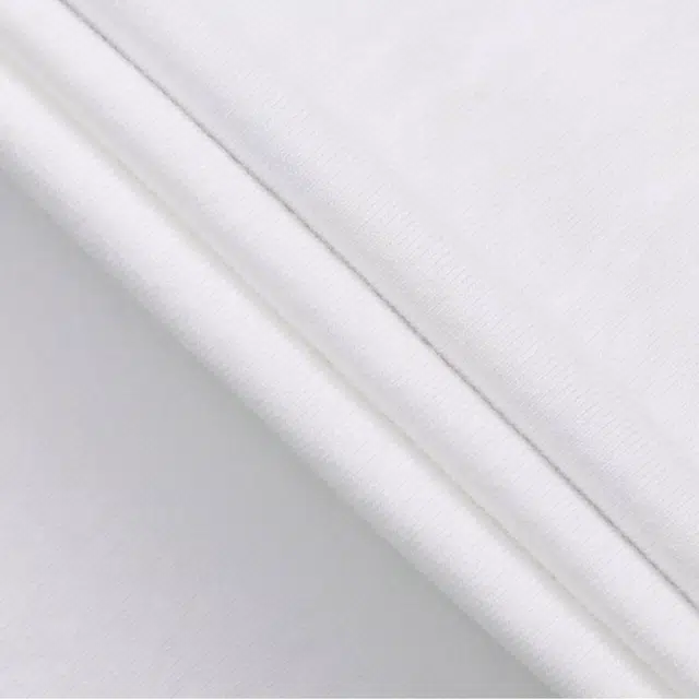 UNIQLO x kaws T
