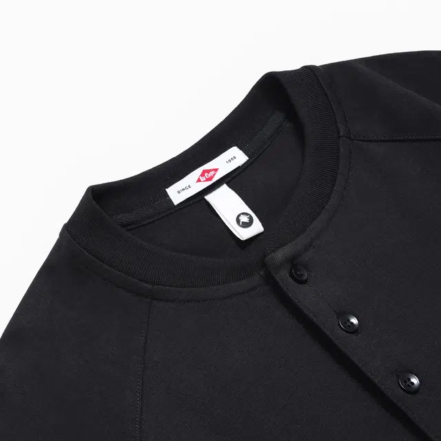 Lee Cooper T
