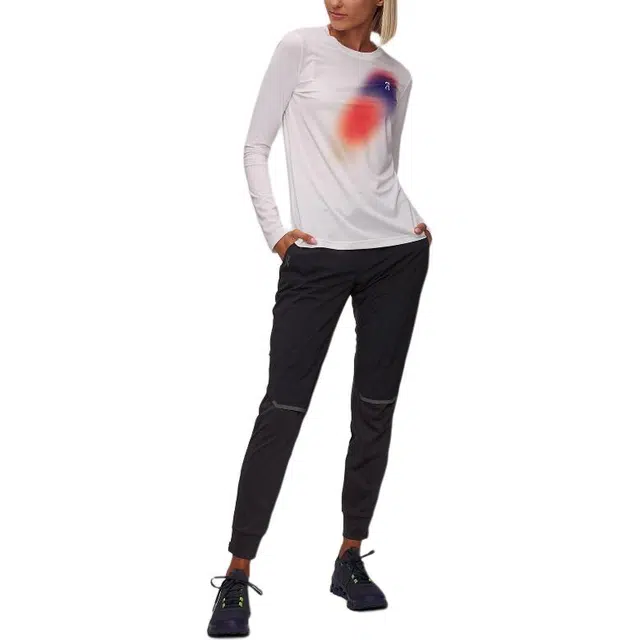 On Logo T