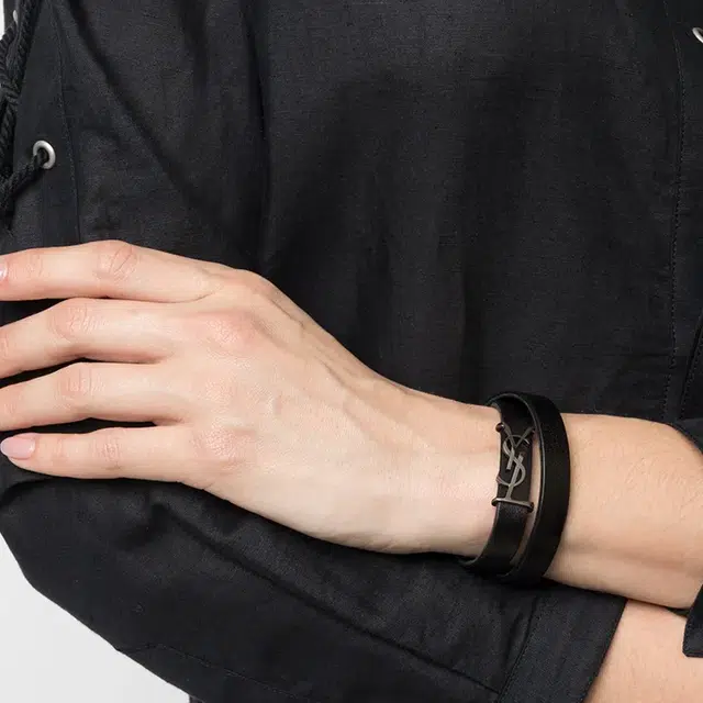 SAINT LAURENT