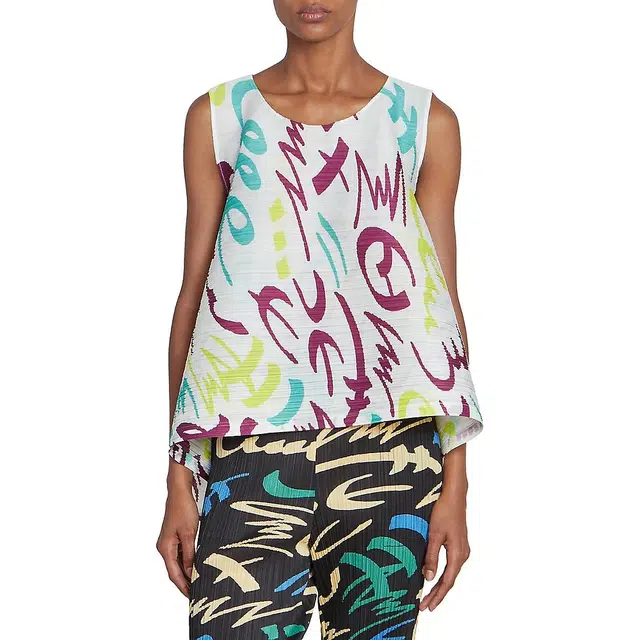 PLEATS PLEASE ISSEY MIYAKE