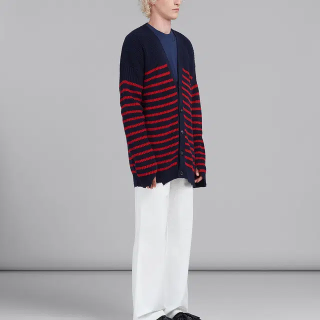 MARNI T
