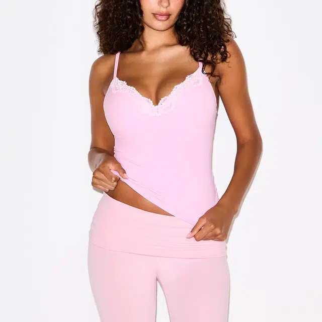 SKIMS FW25 FITS EVERYBODY LACE PUSH-UP CAMI V