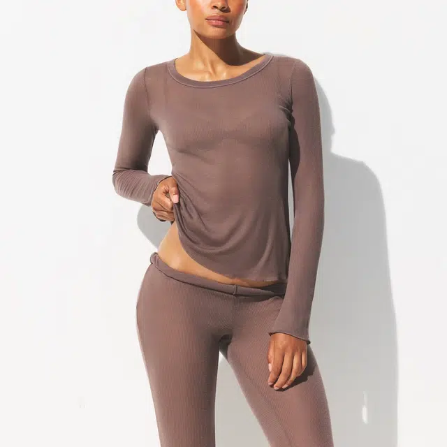 SKIMS SHEER RIB LONG SLEEVE CREW NECK TOP FW25T