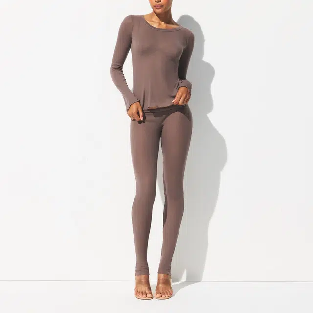 SKIMS SHEER RIB LONG SLEEVE CREW NECK TOP FW25T