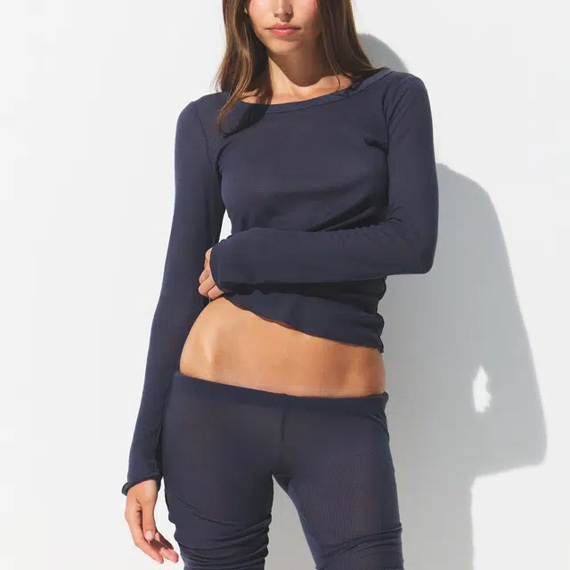 SKIMS SHEER RIB LONG SLEEVE CREW NECK TOP FW25T