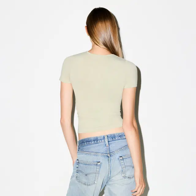 SKIMS SOFT SMOOTHING SEAMLESS PADDED T-SHIRT FW25T