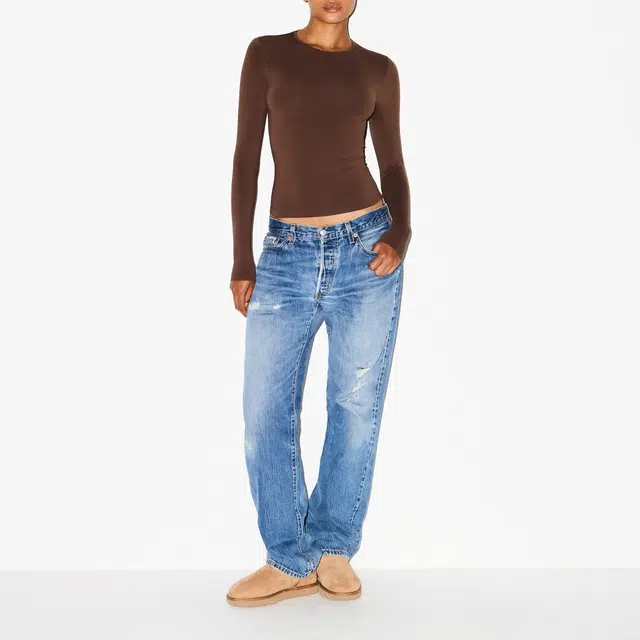 SKIMS SOFT SMOOTHING SEAMLESS LONG SLEEVE T-SHIRT FW25T