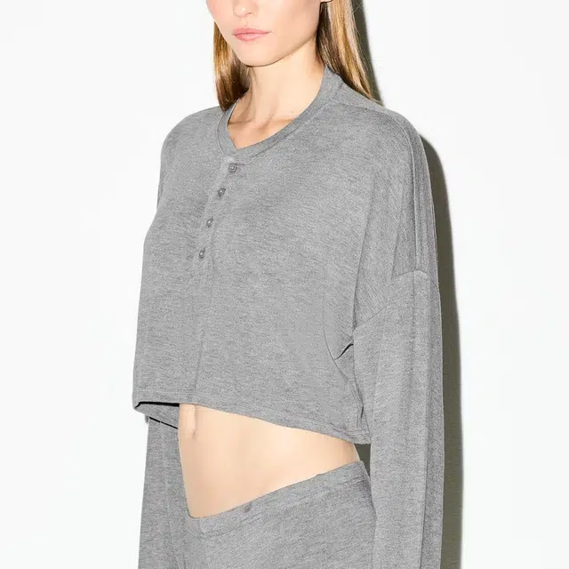 SKIMS LIGHTWEIGHT MODAL CROPPED HENLEY FW25T