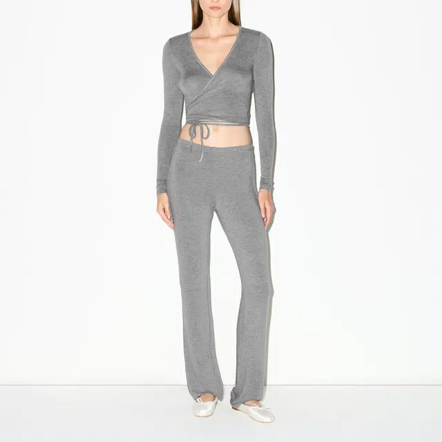 SKIMS FW25 LIGHTWEIGHT MODAL LONG SLEEVE WRAP TOP