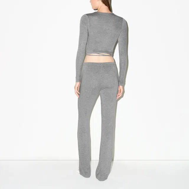 SKIMS FW25 LIGHTWEIGHT MODAL LONG SLEEVE WRAP TOP