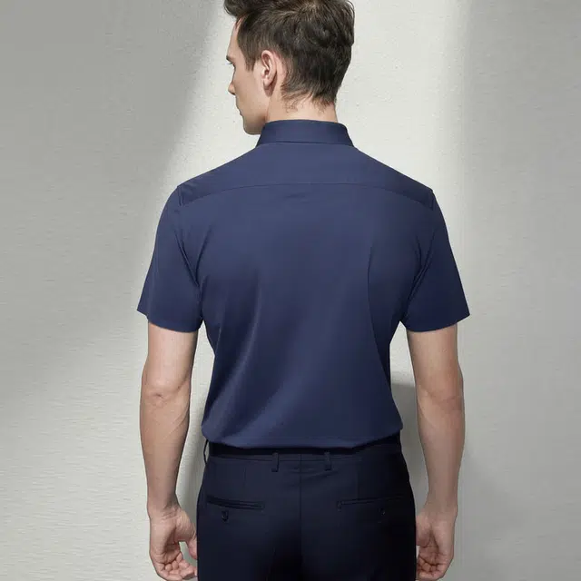 依文 时尚简约休闲纯色短袖衬衫 男款 藏蓝色