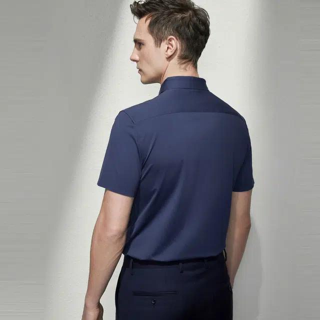 依文 时尚简约休闲纯色短袖衬衫 男款 藏蓝色