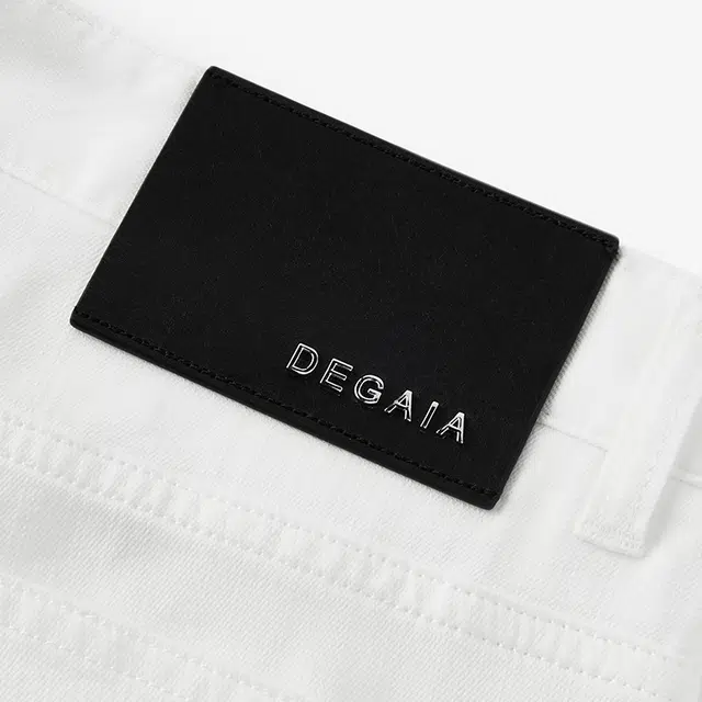 DEGAIA SS25