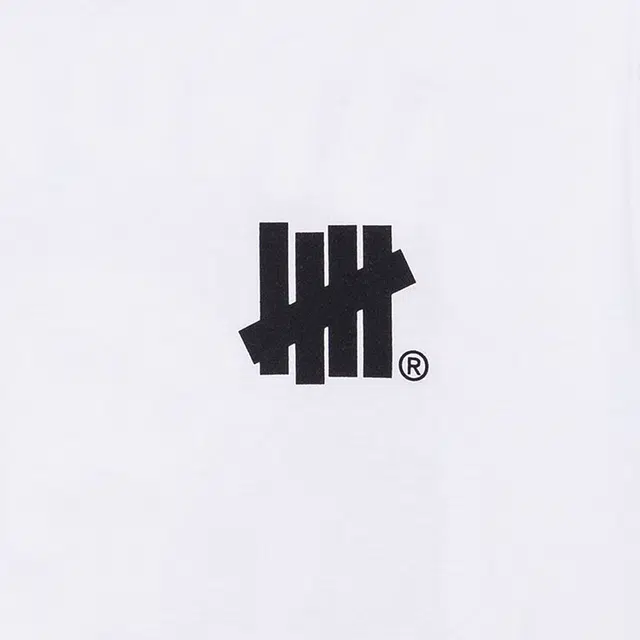 UNDEFEATED SS25 Logo T-Shirt