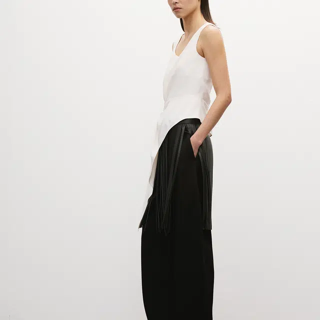 RECTO SS25 ASYMMETRIC TWISTED TOP