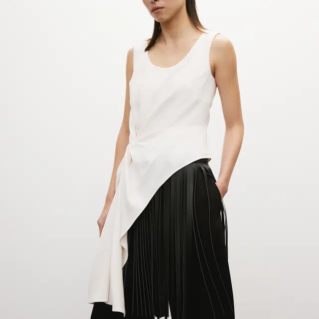 RECTO SS25 ASYMMETRIC TWISTED TOP
