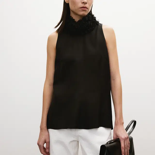 RECTO SS25 FRINGE COLLAR HALTER NECK TOP