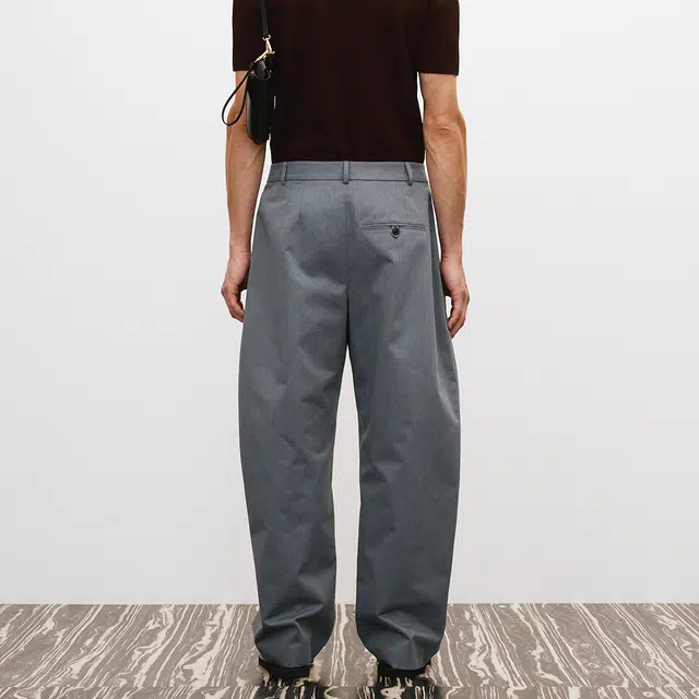 RECTO SS25 CURVED SEAM DETAIL PANTS